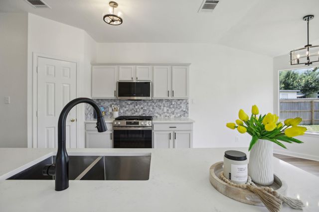 1867 Wallin LOOP, Round Rock, TX 78664