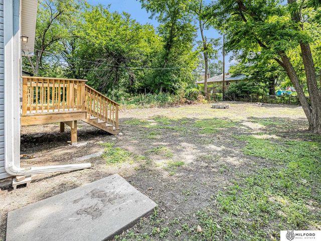 4331 N 41st Street, Omaha, NE 68111