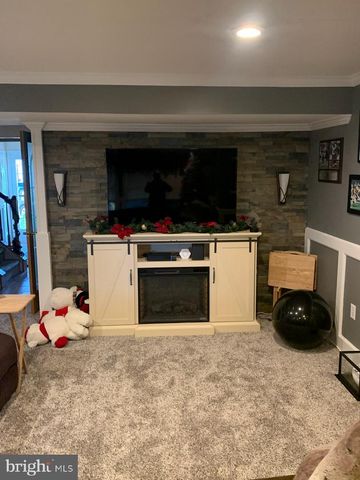 20 CLEMENS LN, Blackwood, NJ 08012