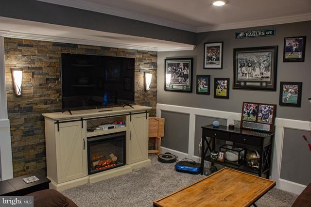 20 CLEMENS LN, Blackwood, NJ 08012