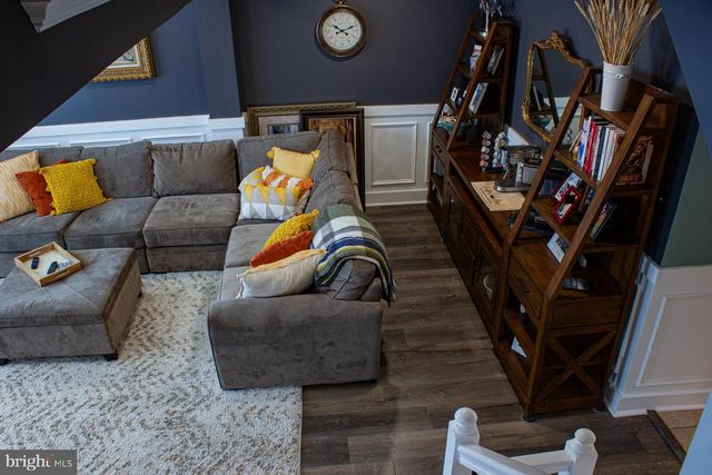 20 CLEMENS LN, Blackwood, NJ 08012