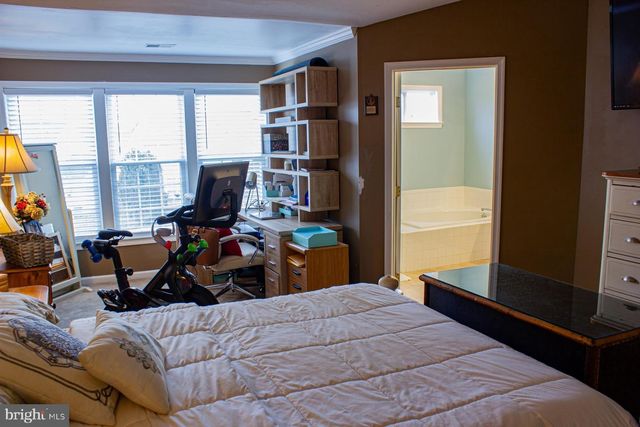 20 CLEMENS LN, Blackwood, NJ 08012