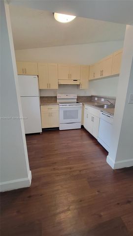 9877 Nob Hill Ln 9877, Sunrise, FL 33351
