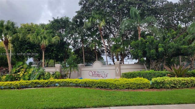 9877 Nob Hill Ln 9877, Sunrise, FL 33351