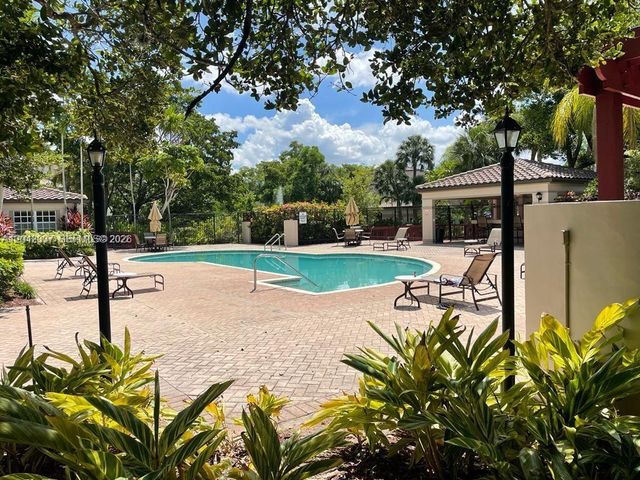 9877 Nob Hill Ln 9877, Sunrise, FL 33351