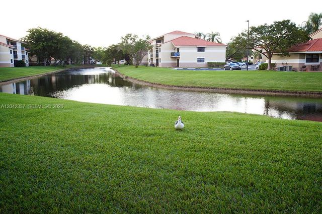 9877 Nob Hill Ln 9877, Sunrise, FL 33351