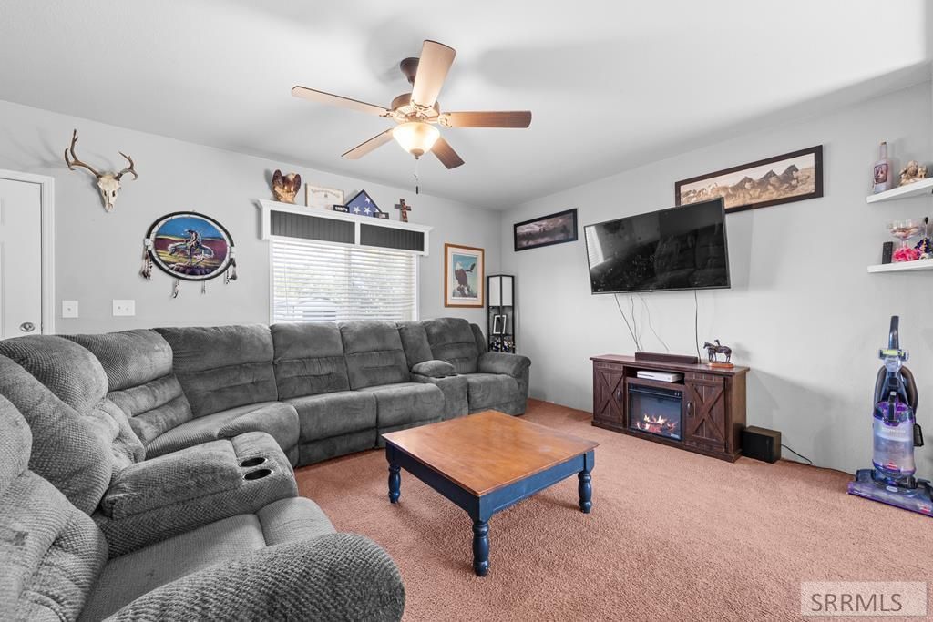 Image 9 of property listing at 114 Elm Street, Victor, ID 83455