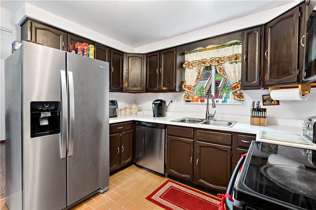 1507 Oneida Dr, Jefferson Hills, PA 15025