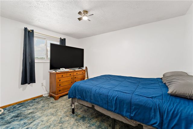 1507 Oneida Dr, Jefferson Hills, PA 15025