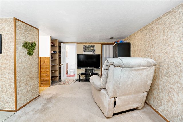 1507 Oneida Dr, Jefferson Hills, PA 15025