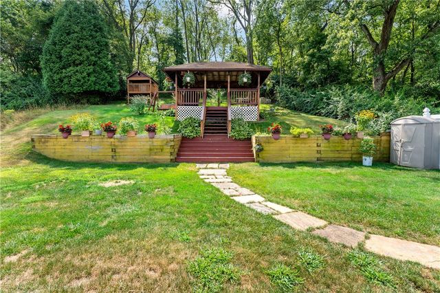 1507 Oneida Dr, Jefferson Hills, PA 15025