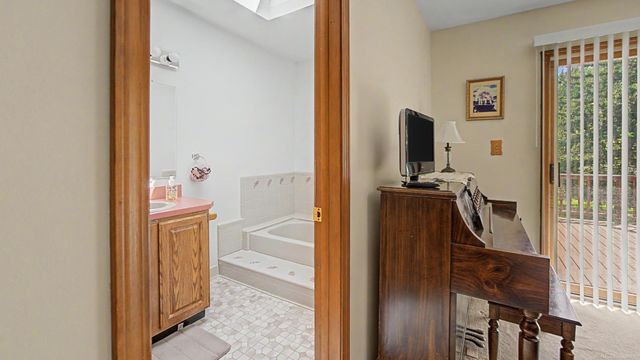 53240 Hillside Drive, Utica, MI 48316
