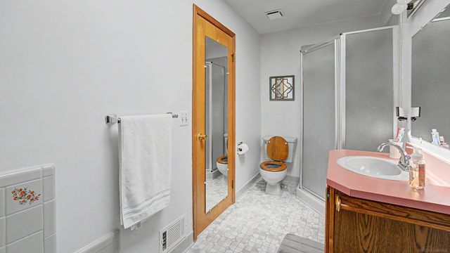 53240 Hillside Drive, Utica, MI 48316