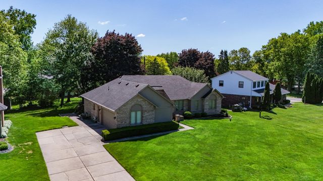 53240 Hillside Drive, Utica, MI 48316