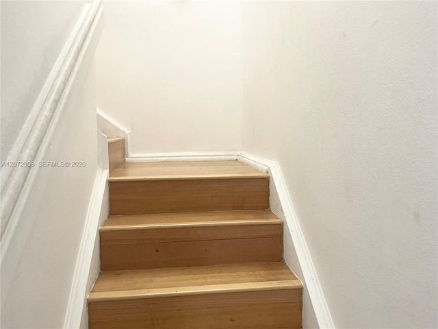 17901 NW 68th Avenue T207, Hialeah, FL 33015