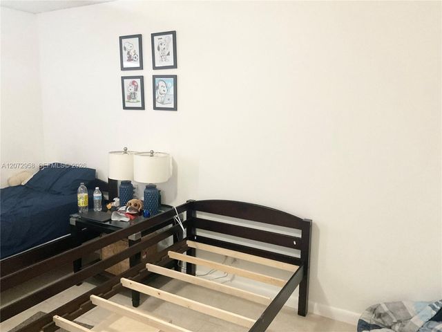 17901 NW 68th Avenue T207, Hialeah, FL 33015