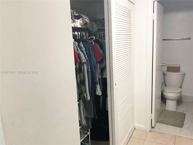 17901 NW 68th Avenue T207, Hialeah, FL 33015