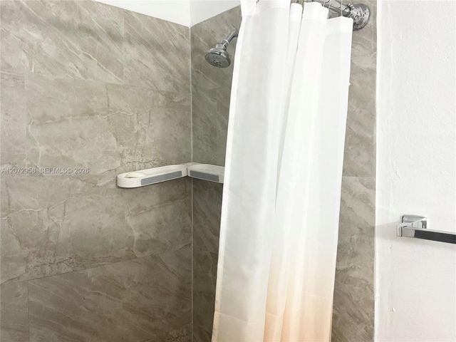 17901 NW 68th Avenue T207, Hialeah, FL 33015