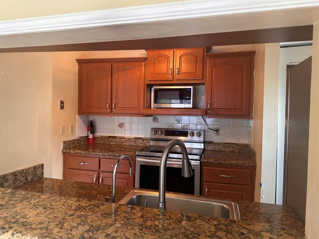 11673 NW 11th Street, Pembroke Pines, FL 33026