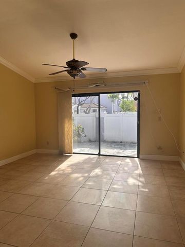 11673 NW 11th Street, Pembroke Pines, FL 33026