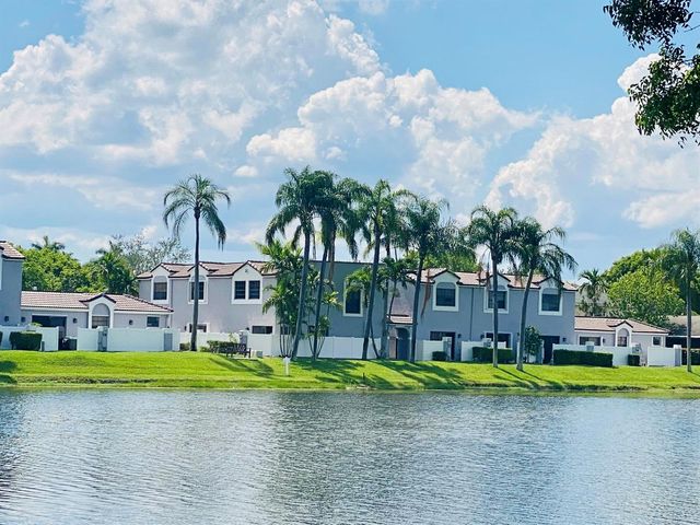 11673 NW 11th Street, Pembroke Pines, FL 33026