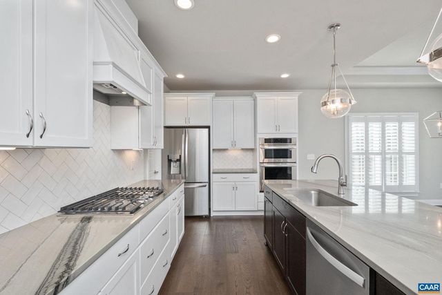 336 AVONDALE LN, Crozet, VA 22932