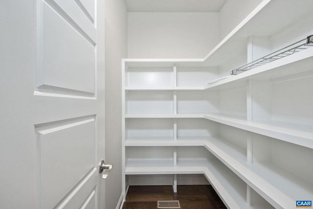 336 AVONDALE LN, Crozet, VA 22932