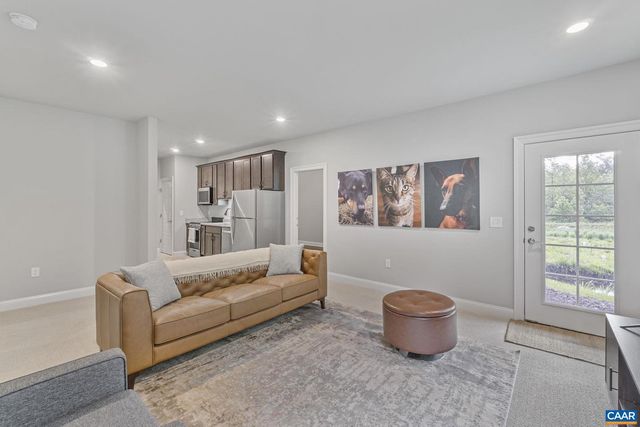 336 AVONDALE LN, Crozet, VA 22932