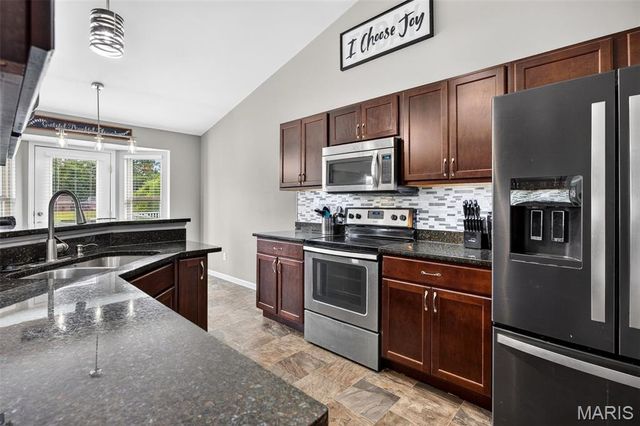 1152 Jaxson Drive, Foristell, MO 63348