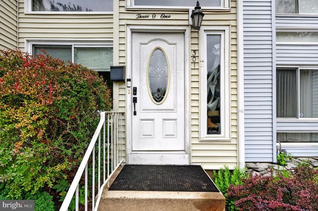301 BARTON RUN BLVD, Marlton, NJ 08053