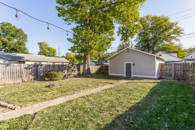 4611 Carrollton Avenue, Indianapolis, IN 46205