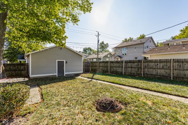 4611 Carrollton Avenue, Indianapolis, IN 46205