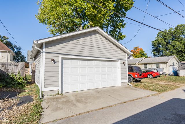 4611 Carrollton Avenue, Indianapolis, IN 46205