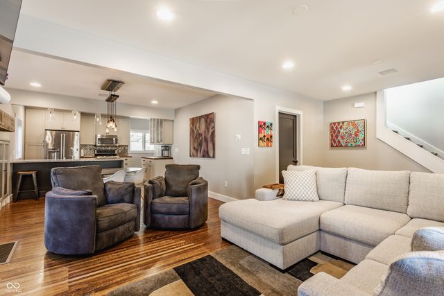 4611 Carrollton Avenue, Indianapolis, IN 46205