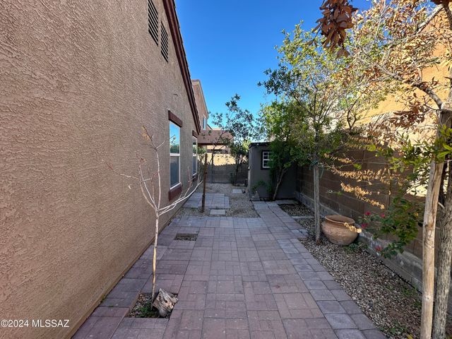 6258 W Yew Pine Way, Tucson, AZ 85743