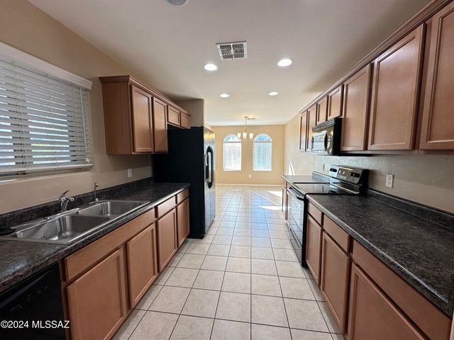 6258 W Yew Pine Way, Tucson, AZ 85743