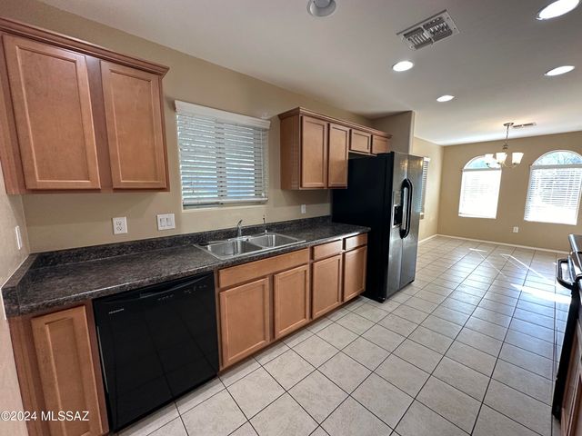 6258 W Yew Pine Way, Tucson, AZ 85743