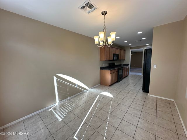 6258 W Yew Pine Way, Tucson, AZ 85743