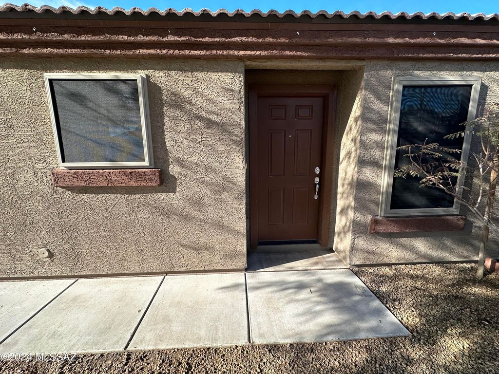 6258 W Yew Pine Way, Tucson, AZ 85743