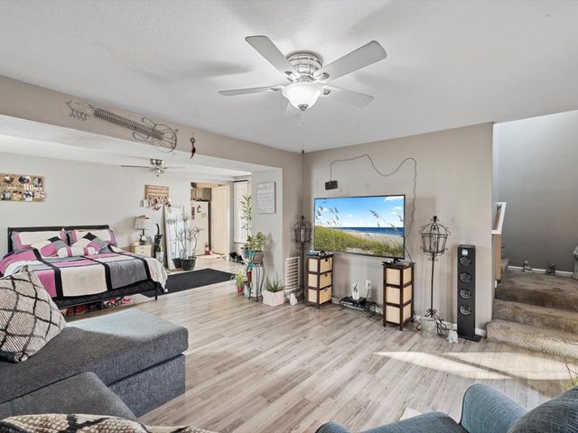 1219 W 8th Street, Davenport, IA 52802