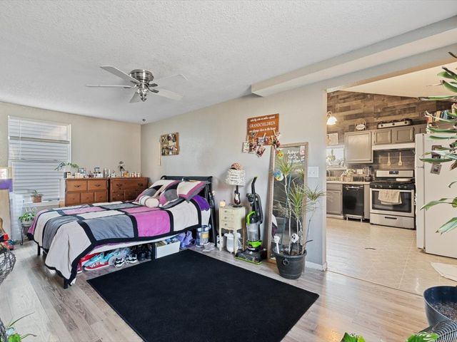 1219 W 8th Street, Davenport, IA 52802