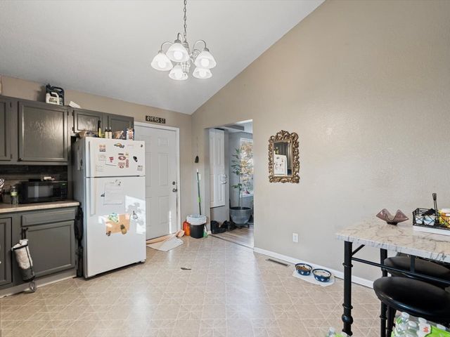 1219 W 8th Street, Davenport, IA 52802