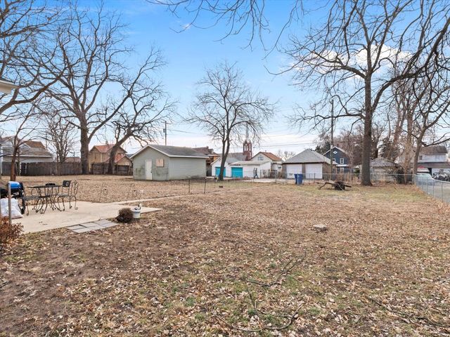 1219 W 8th Street, Davenport, IA 52802