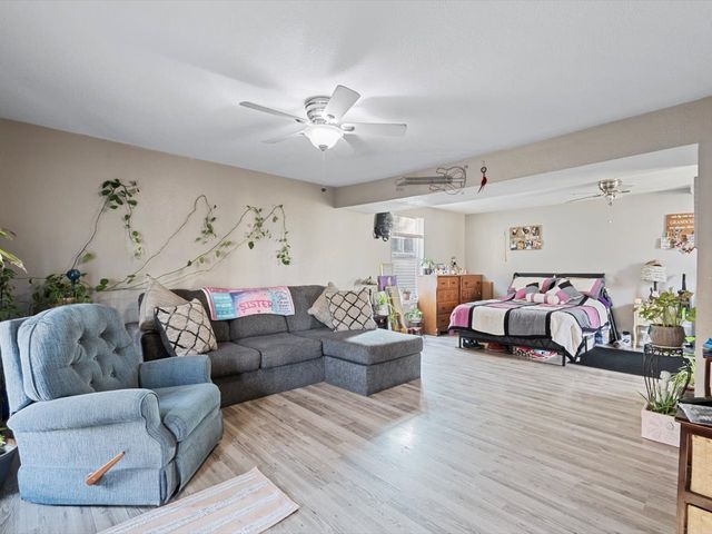 1219 W 8th Street, Davenport, IA 52802