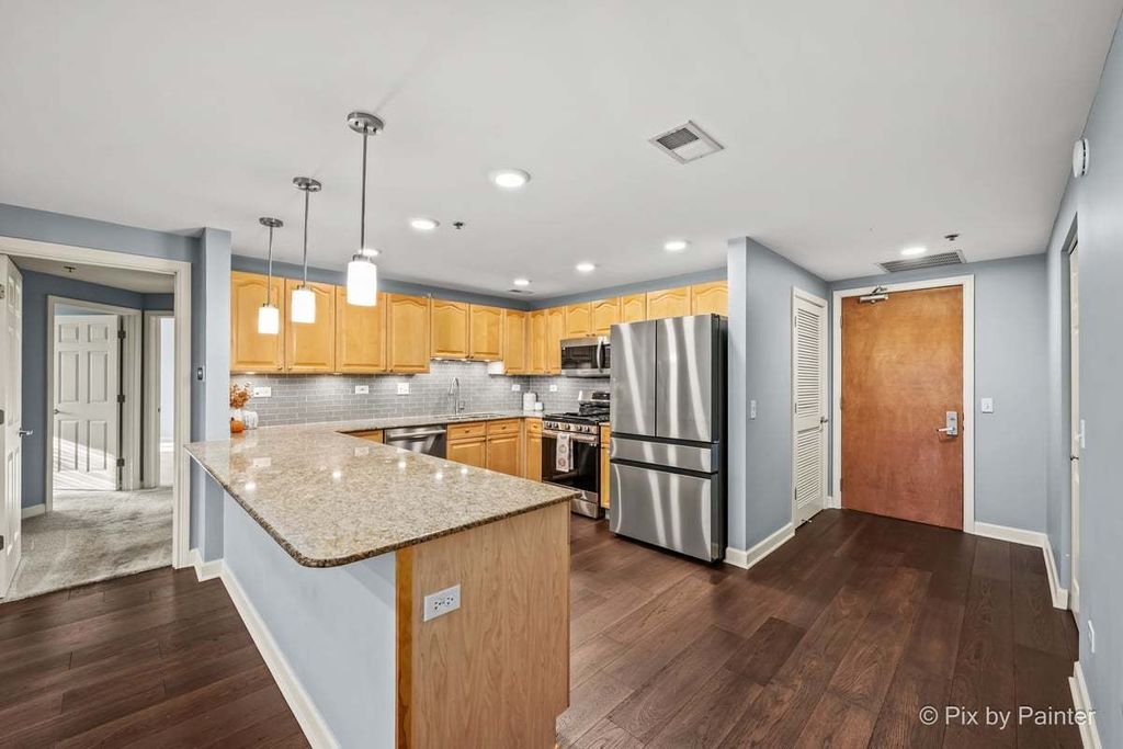 865 E 22nd Street 208, Lombard, IL 60148 — exterior