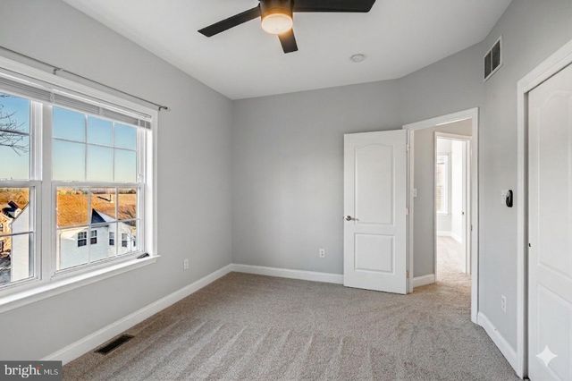 3137 WOODS EDGE DR, Garnet Valley, PA 19060