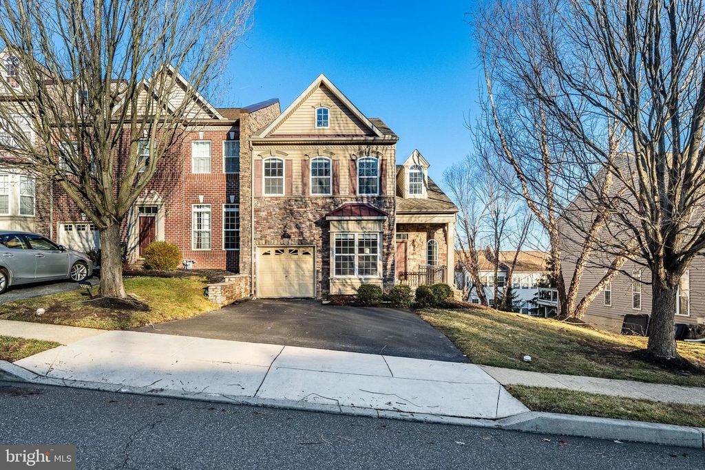 3137 WOODS EDGE DR, Garnet Valley, PA 19060