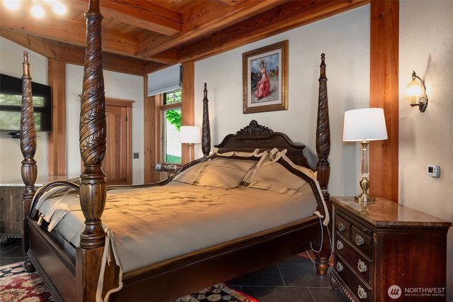 702 San Juan Drive, San Juan Island, WA 98250