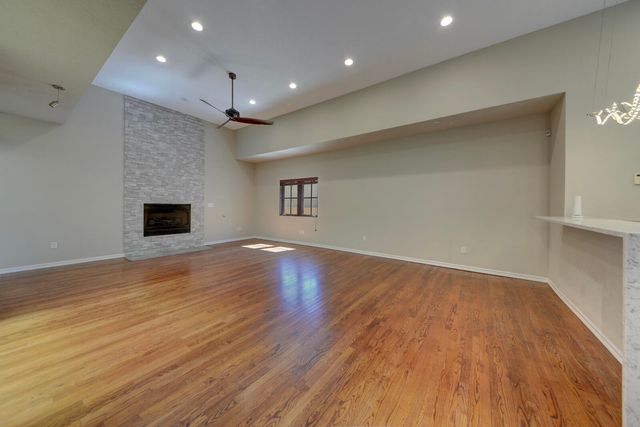 2204 Via Granada Place NW, Albuquerque, NM 87104