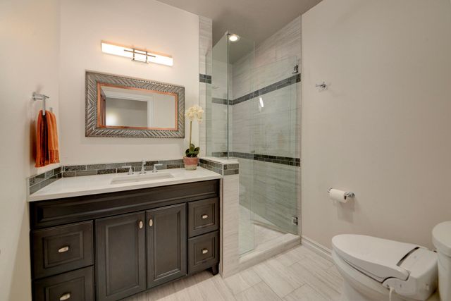 2204 Via Granada Place NW, Albuquerque, NM 87104
